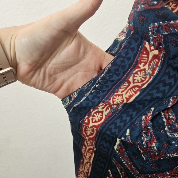 Lauren Ralph Lauren Dress Pants Red Navy Tribal Straight Leg Pull On sz 8 Petite - Picture 7 of 8